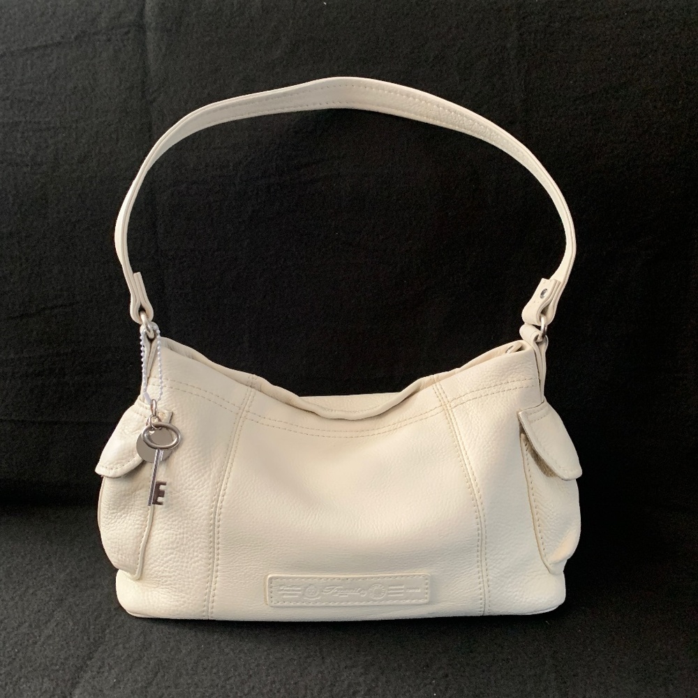 Fossil Genuine Leather Purse – Premium Quality, Timeless Style, Must-Have Access